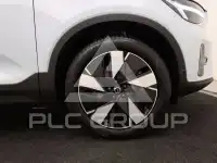 2025 Volvo EX 40