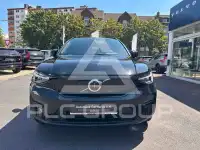 2025 Volvo EX 40