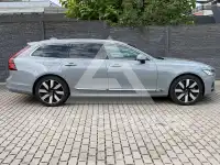 2025 Volvo V90