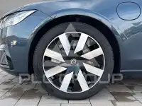 2025 Volvo V90