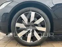 2025 Volvo V90
