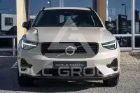 2025 Volvo XC40