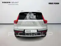 2025 Volvo XC40