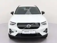2025 Volvo XC40