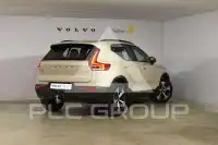 2025 Volvo XC40
