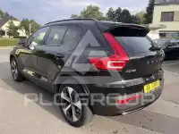 2025 Volvo XC40