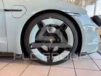 2025 Porsche Taycan