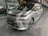 2025 Lexus LM 300
