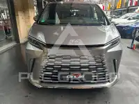 2025 Lexus LM 300