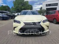 2025 Lexus ES300