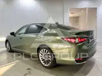 2025 Lexus ES300