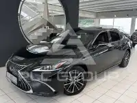 2025 Lexus ES300