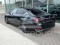 2025 Lexus ES300