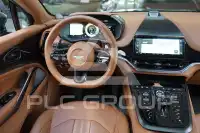 2025 Aston Martin DBX