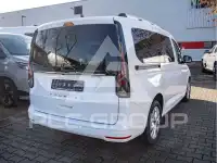 2025 Ford Tourneo