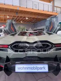 2025 Lamborghini Revuelto