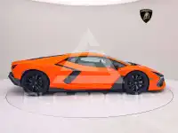 2025 Lamborghini Revuelto