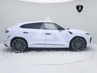2025 Lamborghini Urus