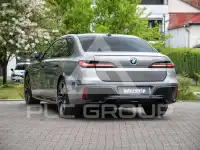 2026 BMW 740