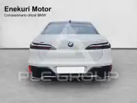 2026 BMW 750