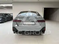 2026 BMW 550