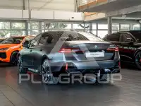 2026 BMW 550
