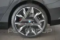 2026 BMW 550