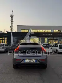 2026 Volvo V40