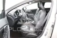 2019 Volvo V40