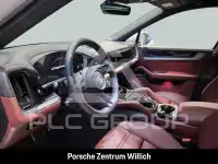 2026 Porsche Cayenne