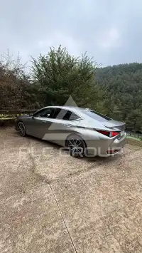 2026 Lexus ES300