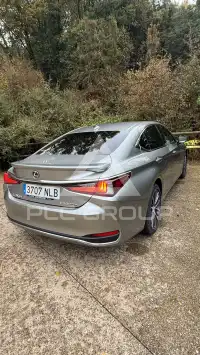 2026 Lexus ES300