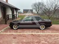 1990 BMW 330
