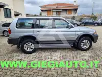 2000 Mitsubishi PAJARO