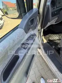 2000 Mitsubishi Delica