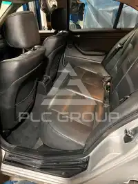 2000 BMW 218