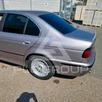 2000 BMW 523