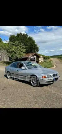 2000 BMW 523