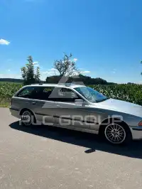 2000 BMW 523