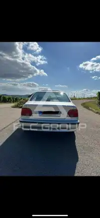 2000 BMW 523