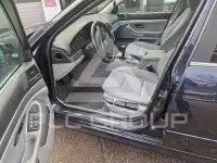 2000 BMW 523