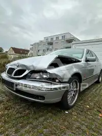 2000 BMW 523