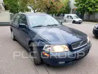 2000 Volvo V40