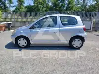 2000 Toyota YARIS