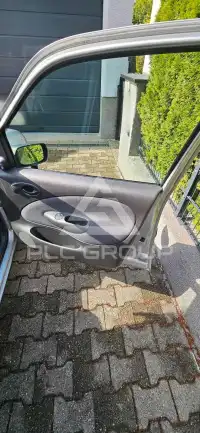 2000 Ford FIESTA