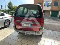 2001 Nissan Serena