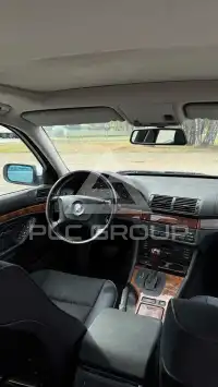 2001 BMW 523