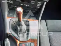 2001 BMW 523