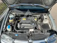 2001 Volkswagen GOLF