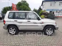 2002 Mitsubishi PAJARO